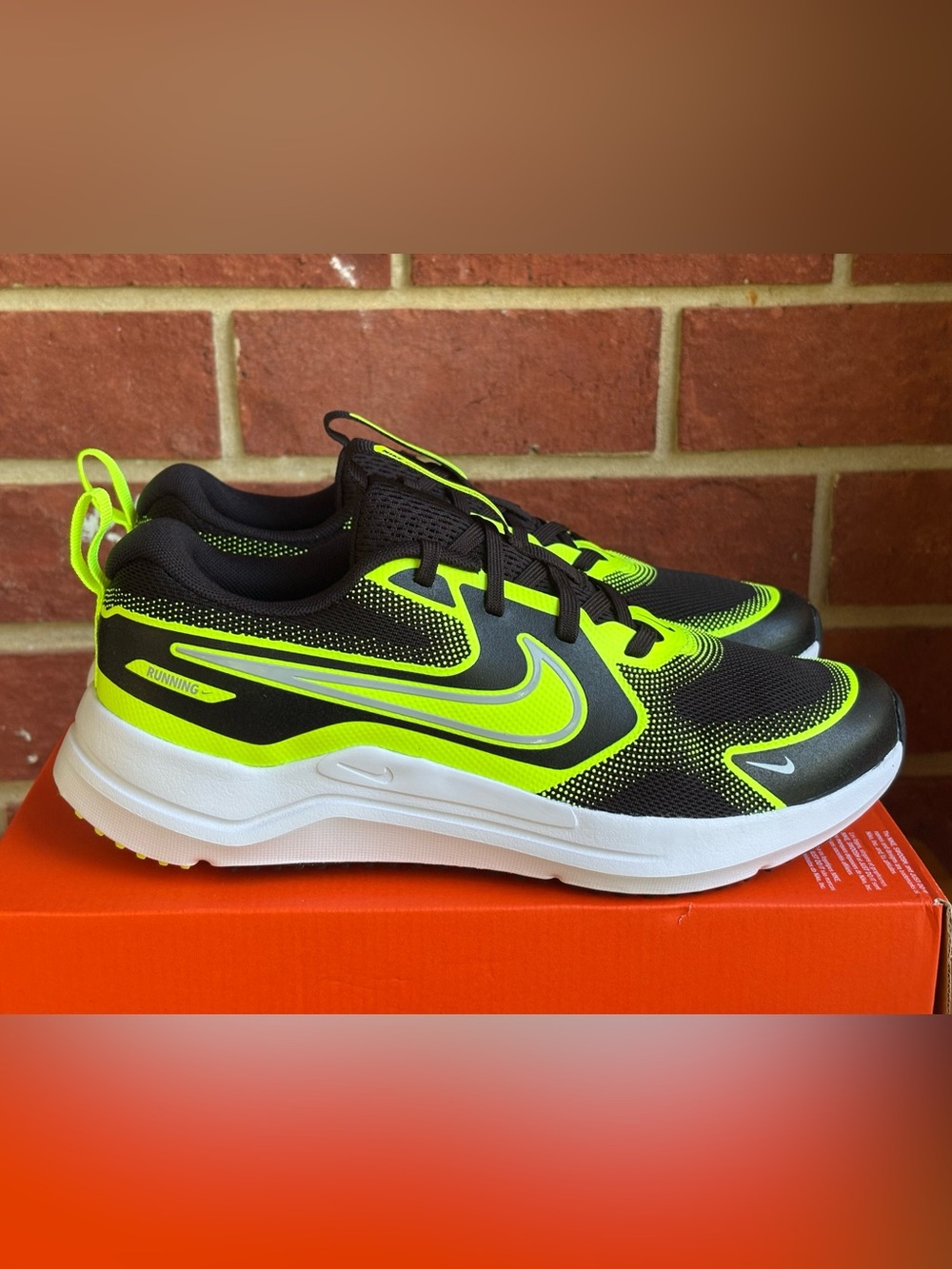 New Nike Cosmic Runner GS Volt Black Youth Sizes Sneakers Athletic Shoes